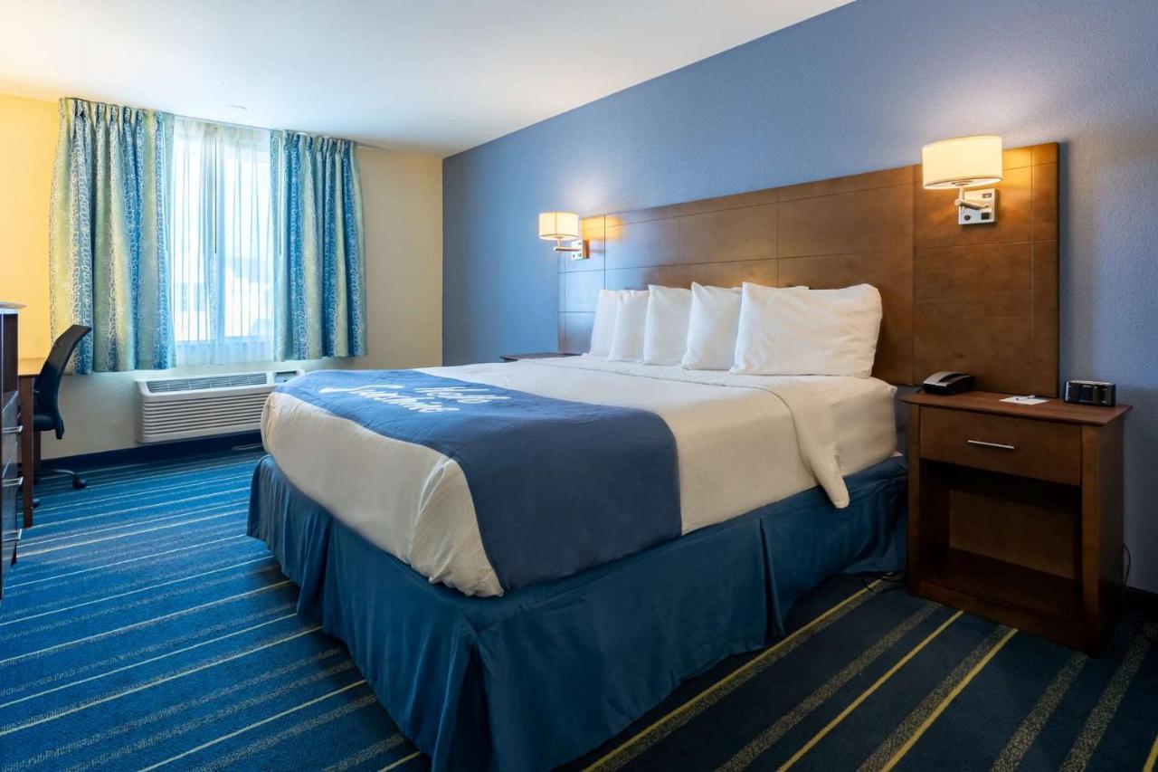 Days Inn By Wyndham Hartford/Closest Downtown Exterior foto